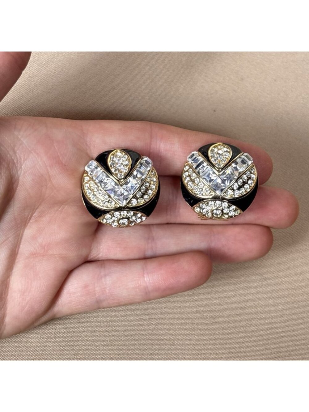 Vintage Chic Stud Earrings Black Enamel Clear Color Crystals Goldtone A24